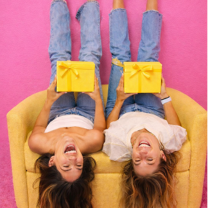 <strong>ENTRE AMIGAS</strong>