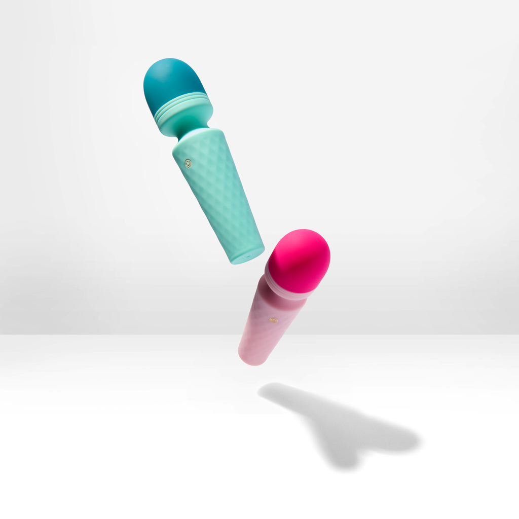 Potentes caricias en un vibrador clitorial portátil 